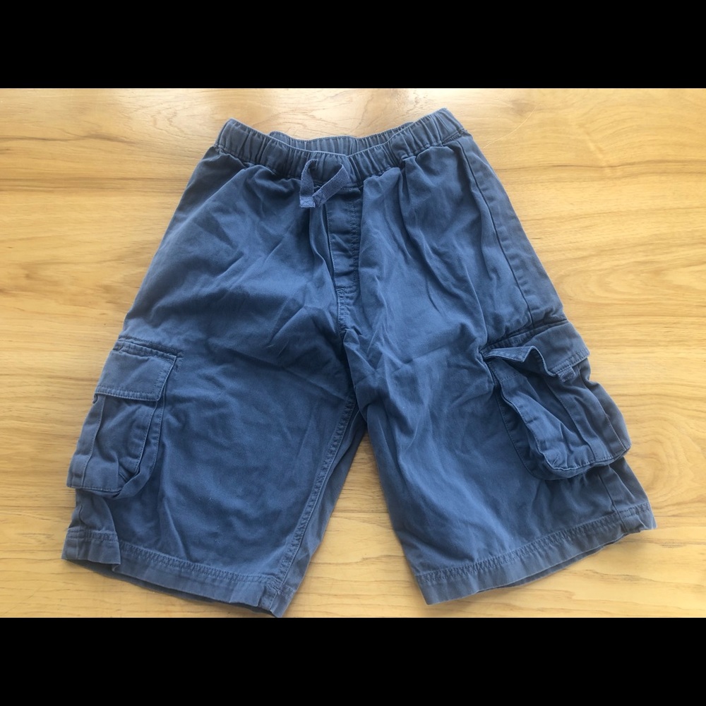 Hanna Andersson boys cargo shorts color blue/gray